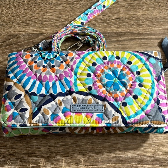 VB RFID Wallet Crossbody Sunny Medallion NWT - Picture 5 of 8